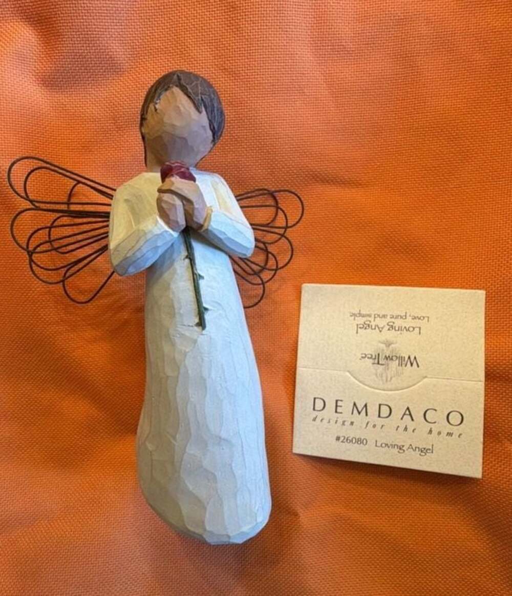 Willow Tree Demdaco 2002 Loving Angel Figurine by Susan Lordi #26080